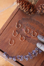 Load image into Gallery viewer, Faux Nose Ring- Gold