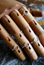 Load image into Gallery viewer, Orbit Minimal Ring