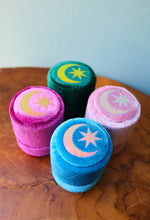 Load image into Gallery viewer, Velvet Ring Box