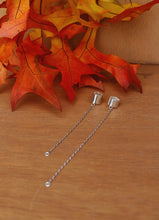 Load image into Gallery viewer, Threader Ear Cuff