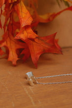 Load image into Gallery viewer, Threader Ear Cuff