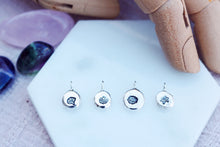 Load image into Gallery viewer, Birth Flower Pebble Charm Necklace