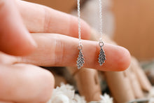 Load image into Gallery viewer, Spring Court Flora Threaders