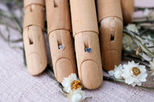 Load image into Gallery viewer, Tiny Hearts Earrings