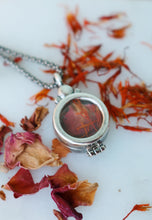 Load image into Gallery viewer, Venus Herb Amulet- Friday