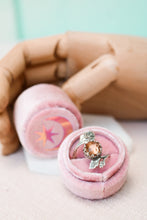 Load image into Gallery viewer, Velvet Ring Box