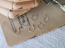 Load image into Gallery viewer, Faux Nose Ring- Gold