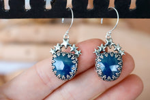 Load image into Gallery viewer, Crown of Stars Earrings
