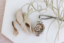 Load image into Gallery viewer, Jupiter Herb Amulet- Thursday
